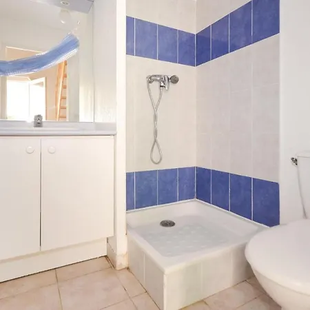 1 Bedroom Awesome In Prázdninový dům Calvisson