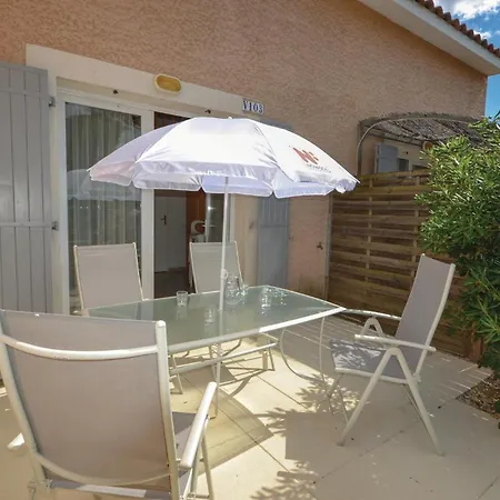 1 Bedroom Awesome In Prázdninový dům *