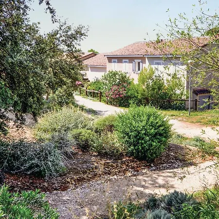 1 Bedroom Awesome In Calvisson