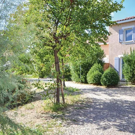 1 Bedroom Awesome In Prázdninový dům